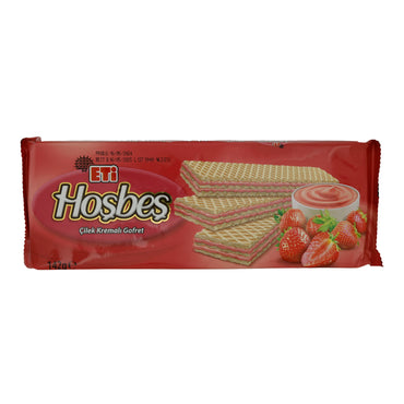 WAFFLES WITH STRAWBERRY CREAM