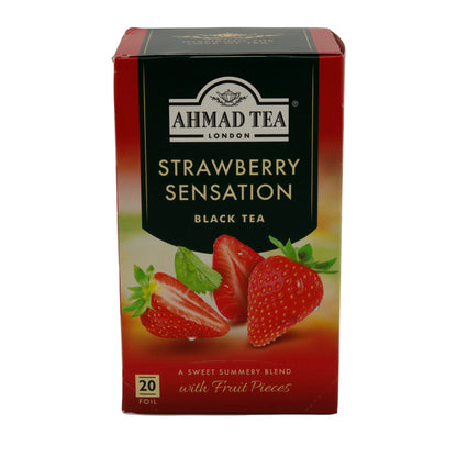 Schwarztee Ahmad Tea | Strawberry Sensation | Mit Erdbeerstücken & Aroma | 20 Teebeutel | 40g